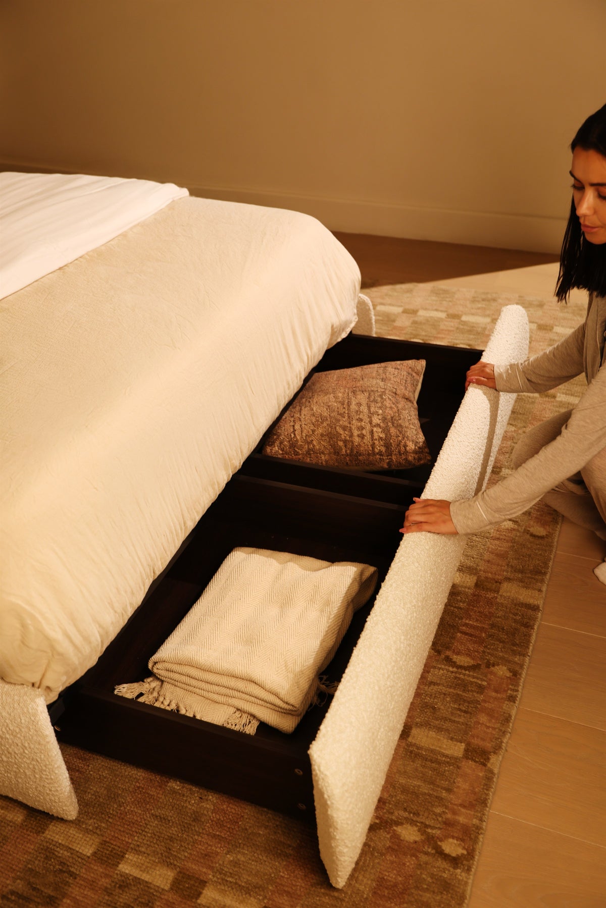 Ophelia Form Bed